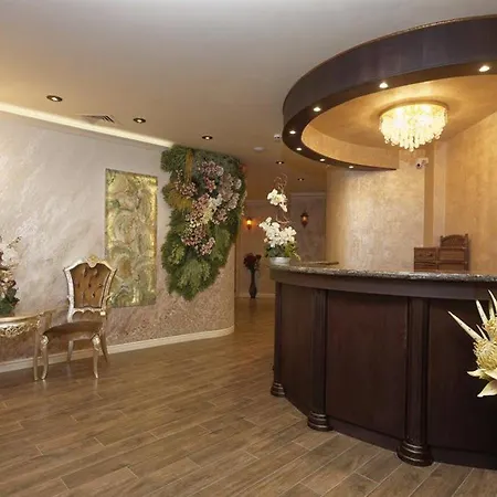 Elena Hotel 4*